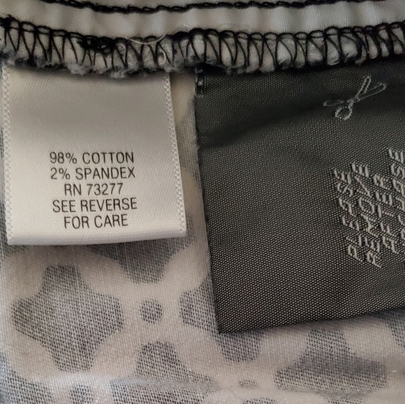 Dana Buchman Black and White Geometric Print Cropped Flat Front Pant Size 6 - Picture 7 of 9